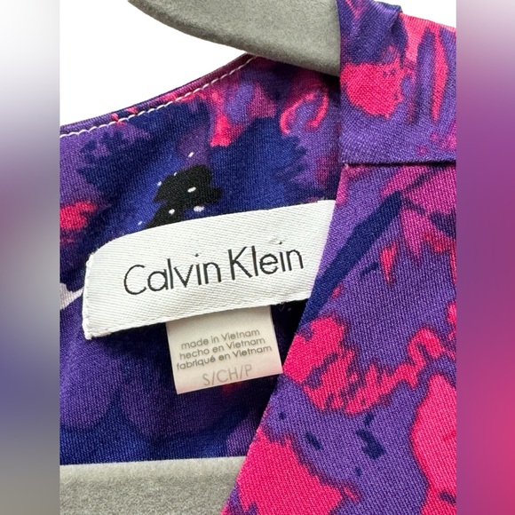 Calvin Klein sleeveless blouse top, floral, pink purple, women's small - Picture 3 of 6